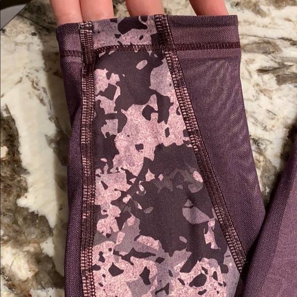 Under Armour : Camo Workout Pants - Picture 5 of 10